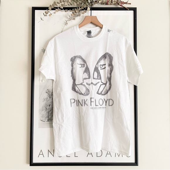 Urban Outfitters Pink Floyd Boys Of Floyd Tee UNISEX - Picture 4 of 13